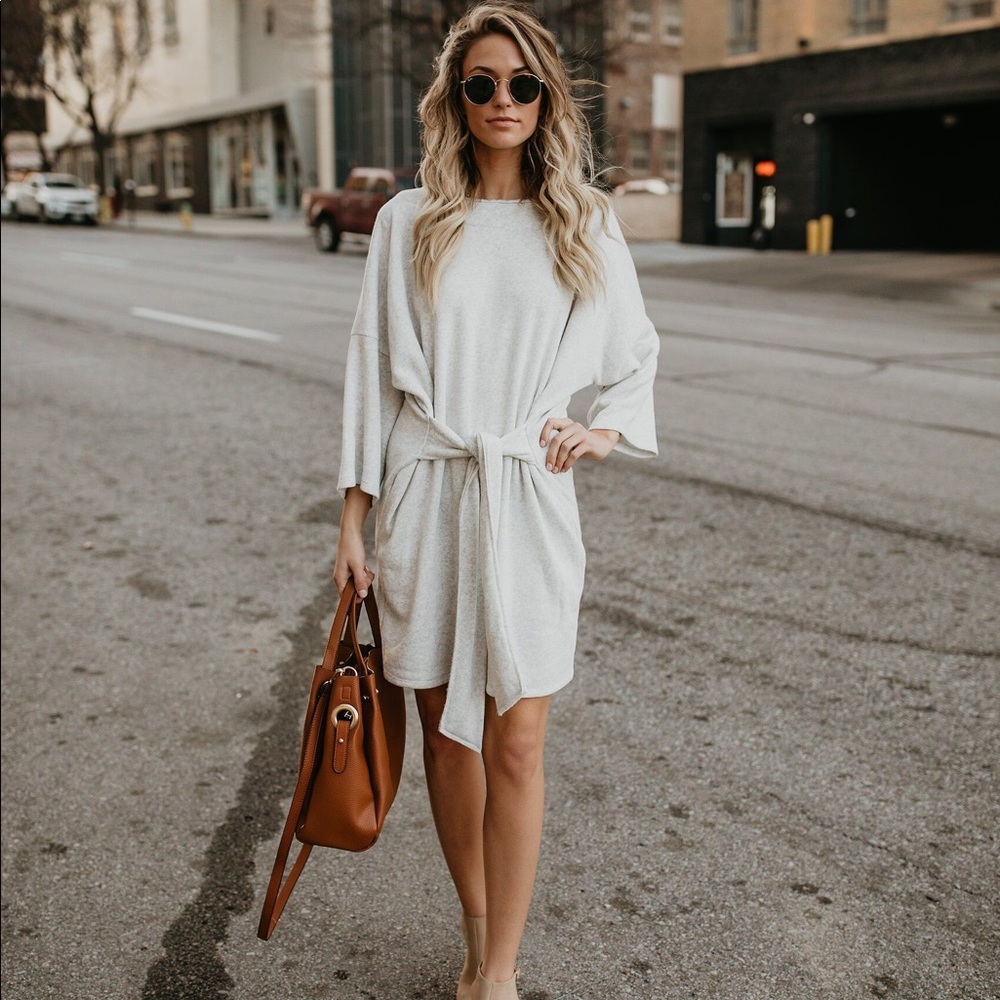 Vici Gray Top of the World Knit Tie Dress - Small